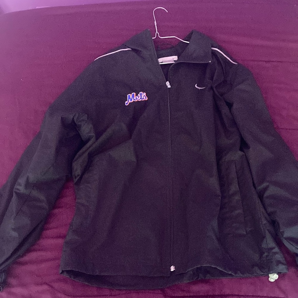 Large Nike mets jacket